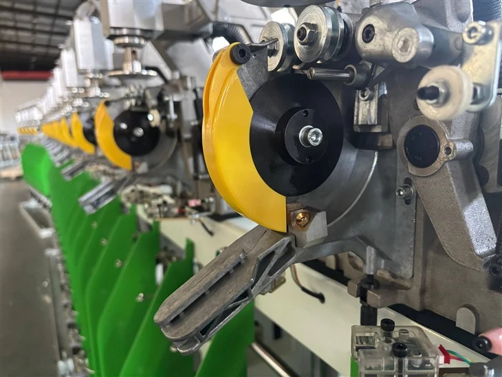 Chenille Yarn Machine with Rotary Blade factory